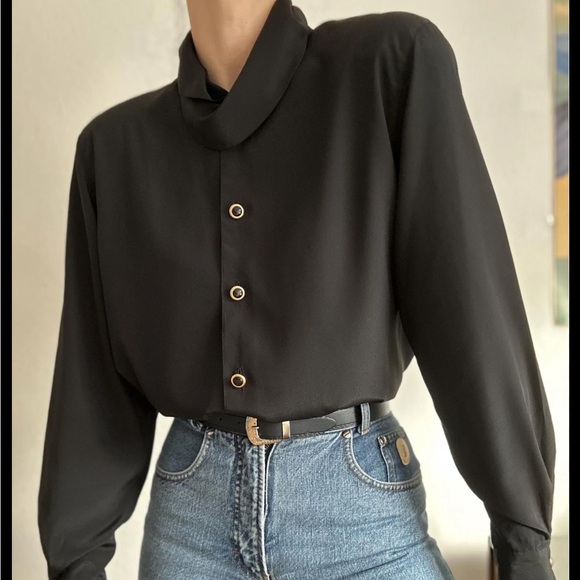 90’s Mariposa Black Short-Sleeve Blouse with Shoulder Pads - Picture 1 of 10